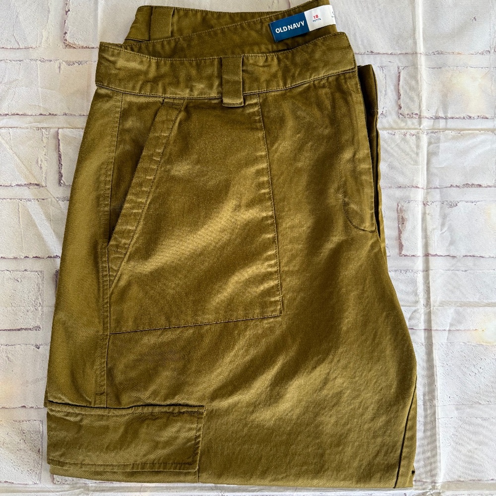 Old Navy Olive Green Cargo Pants Hi- Rise Size 18 Petite